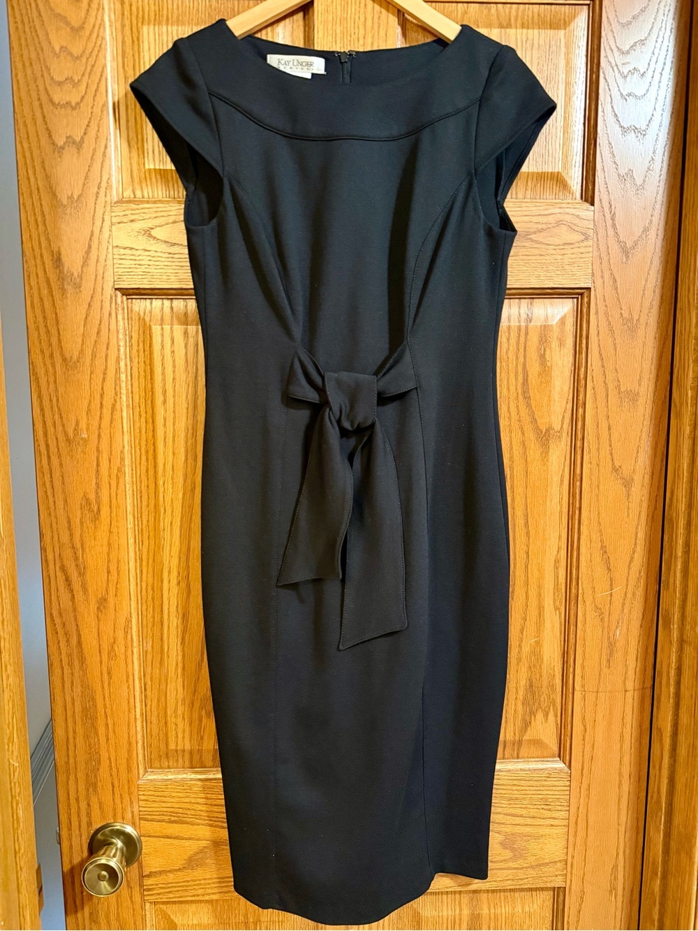 Kay Unger Black Midi Sheath Dress with Front Tie - size 6
